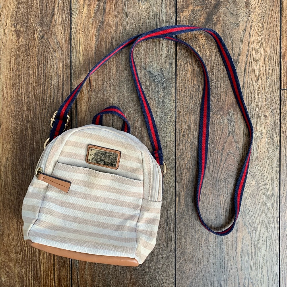 Tommy Hilfiger Small Crossbody Bag
